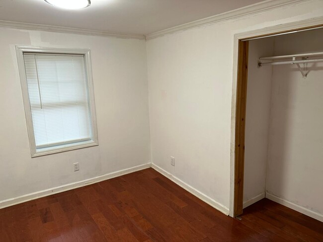 Foto del edificio - 494 Sneed Rd