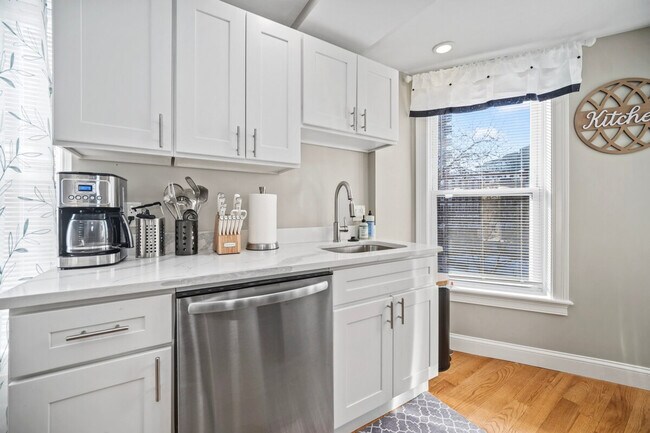 Foto del edificio - 169 Endicott St