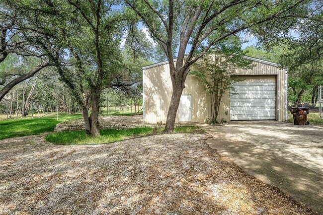 Building Photo - 2013 Mayfield Dr