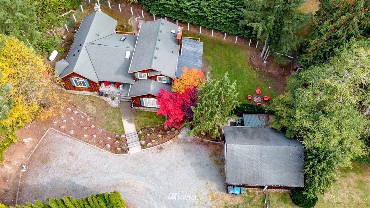Bird's eye view of home and garage - 11115 195th Ave E