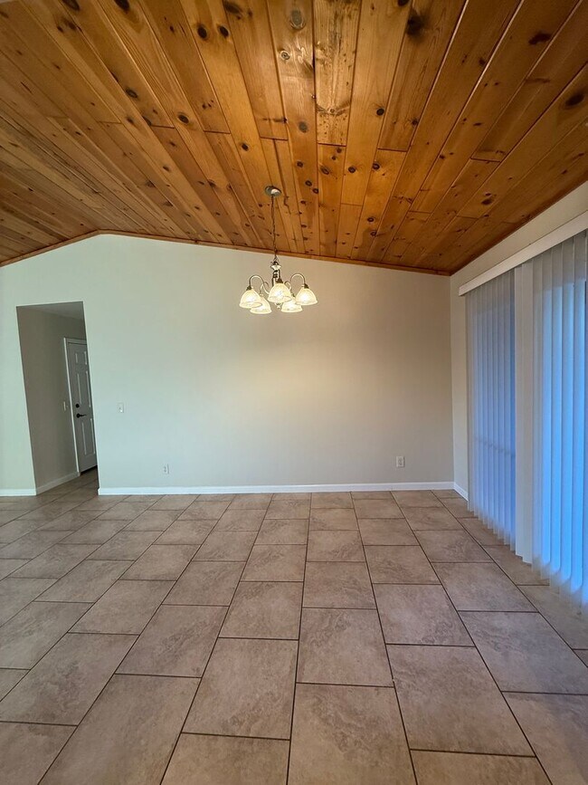 Foto del edificio - Nice Quiet Neighborhood!