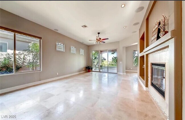 Foto del edificio - 104 Emerald Dunes Cir