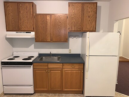 Primary Photo - 226 E 1st St
