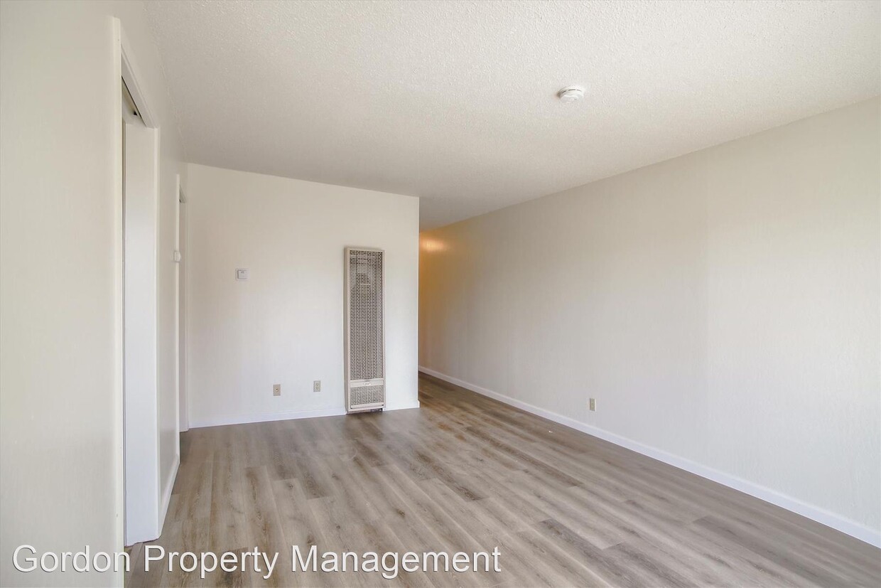 Primary Photo - 359 20th Ave