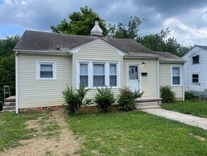 Building Photo - 420 N Elm St