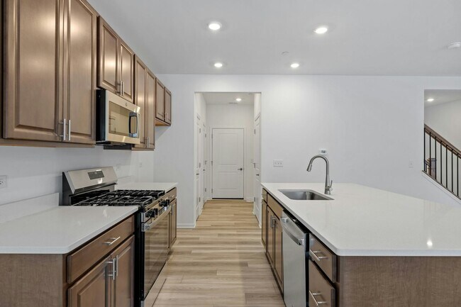 Foto del edificio - 16531 Golden Vly Ln