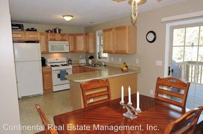 Foto del edificio - 634 B Oakwood Ave