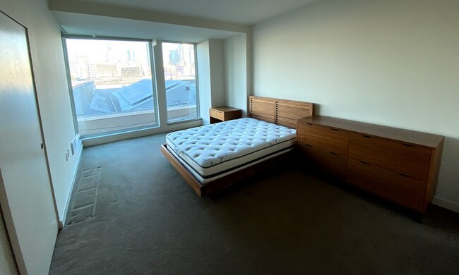 Foto del edificio - 555 4th St
