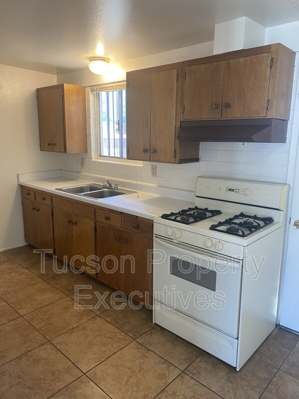 Foto del edificio - 4239 E Lee St