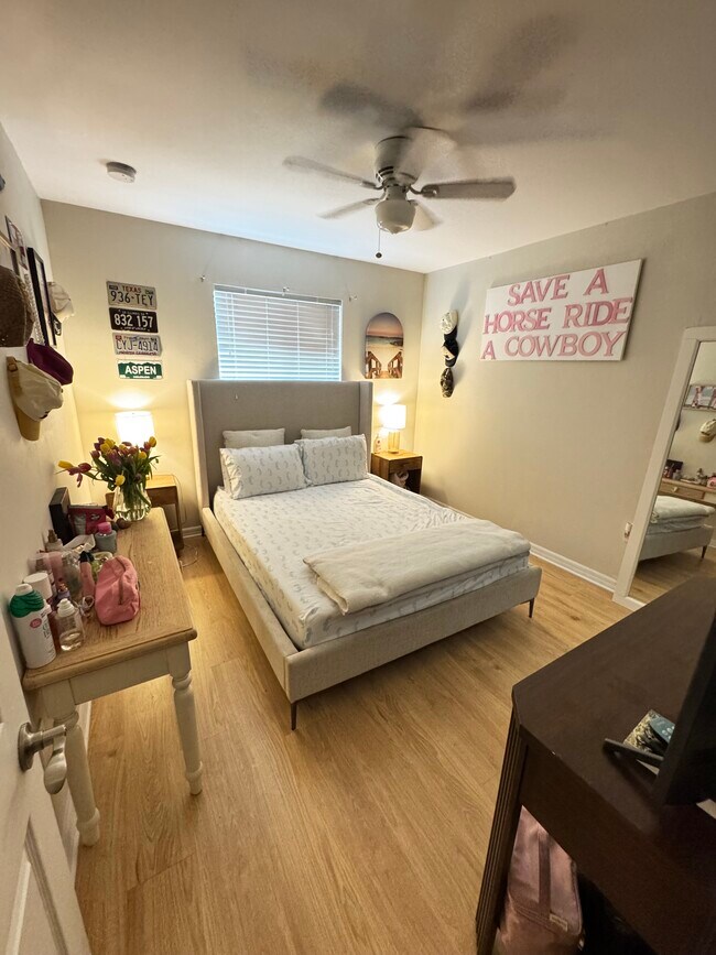 Foto del edificio - 3874 Cherrybrook Loop