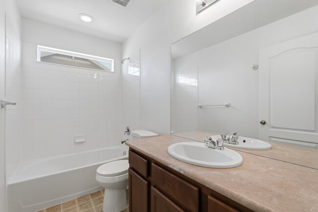 Foto del edificio - 25830 E Byers Pl