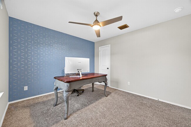Building Photo - 40347 Blossom Vly Ln