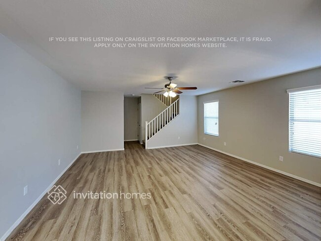 Foto del edificio - 1094 E Lowell Ave