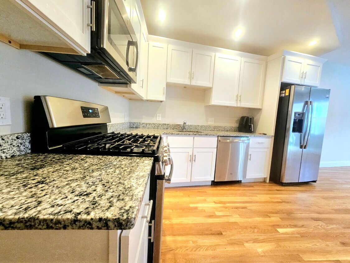 Primary Photo - 131 Sutherland Rd
