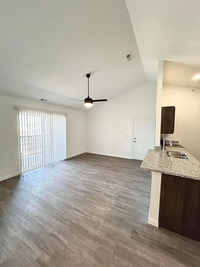 Interior Photo - Sagamore Winds