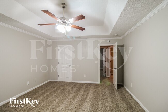 Foto del edificio - 5354 Crown Oaks Dr