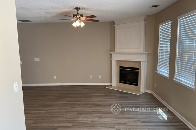 Building Photo - 407 Windstone Trail