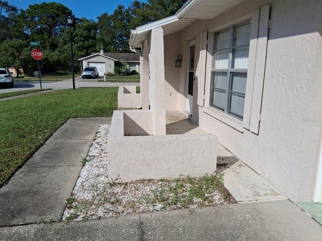 Building Photo - 13104 Serpentine Dr