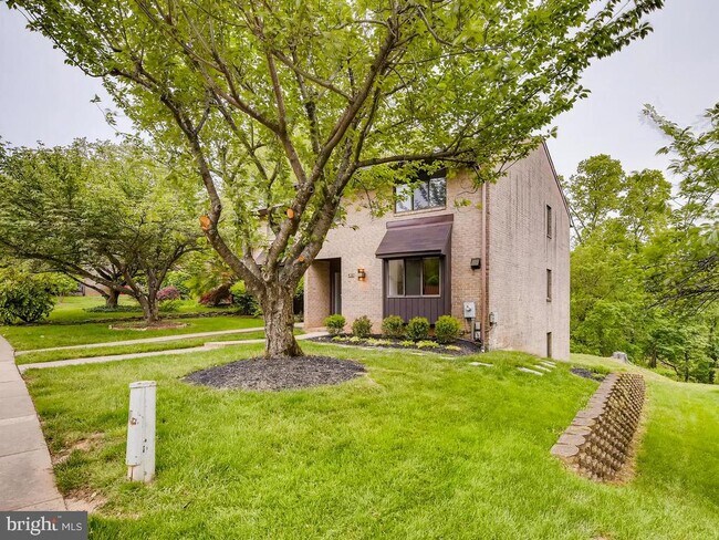 Building Photo - 438 Five Farms Ln