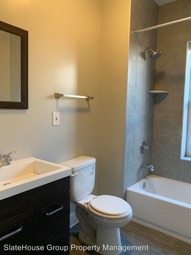 Foto del edificio - 246 Academy St