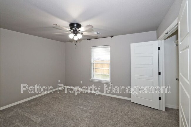 Building Photo - 14411 Periwinkle Dr