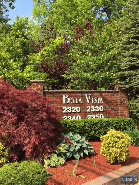Foto principal - 2330 Linwood Ave