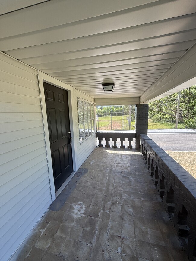 Foto del edificio - 537 37th Terrace W