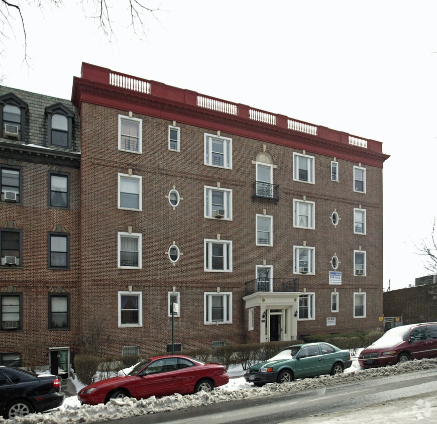 Building Photo - 3757 85th St
