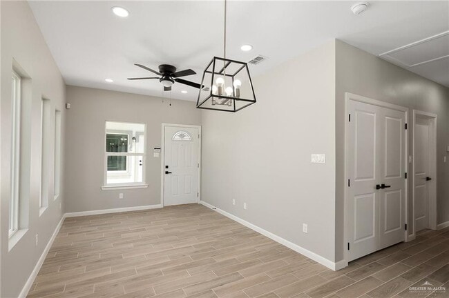 Building Photo - 9 Fuerte Ave