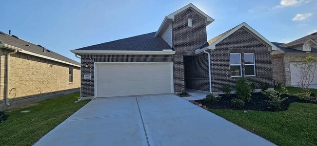 Building Photo - 8422 Bay Oaks Dr