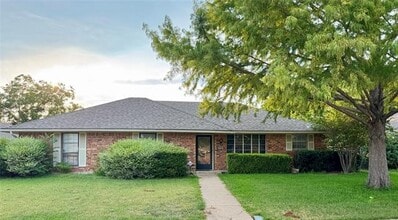 Building Photo - 3915 Spring Hollow Dr
