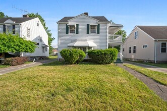 Building Photo - 26900 Forestview Ave