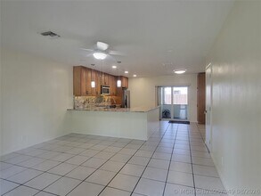 Building Photo - 1601 SW 1st Terrace