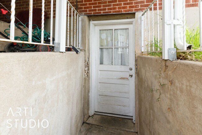 Foto del edificio - 28th Duplex