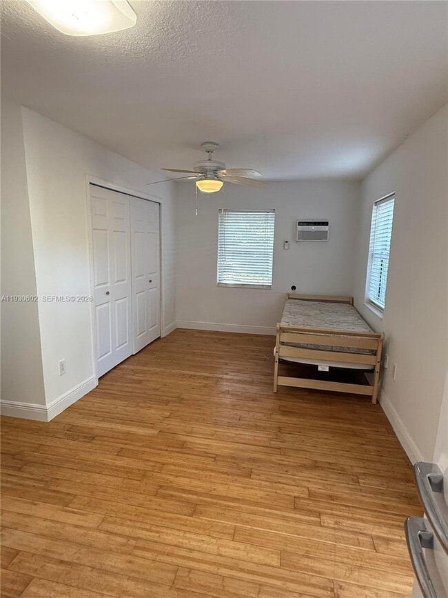 Building Photo - 894 80th St