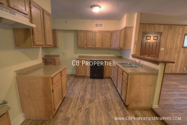 Foto del edificio - 145 Lawndale Dr