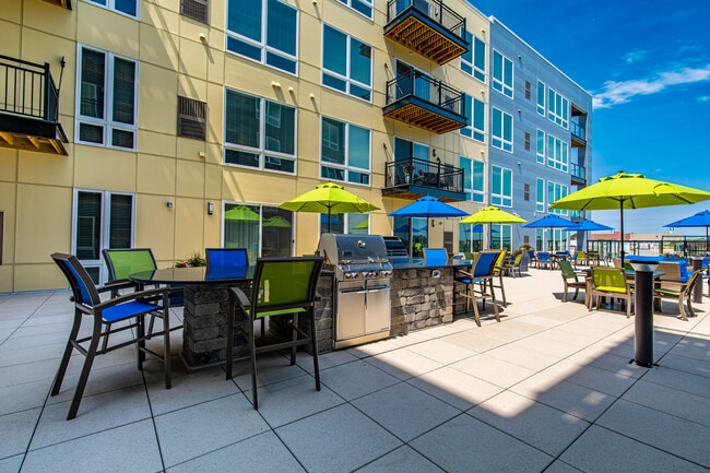 Courtyard Grilling Station - Solaris On Main, LLC