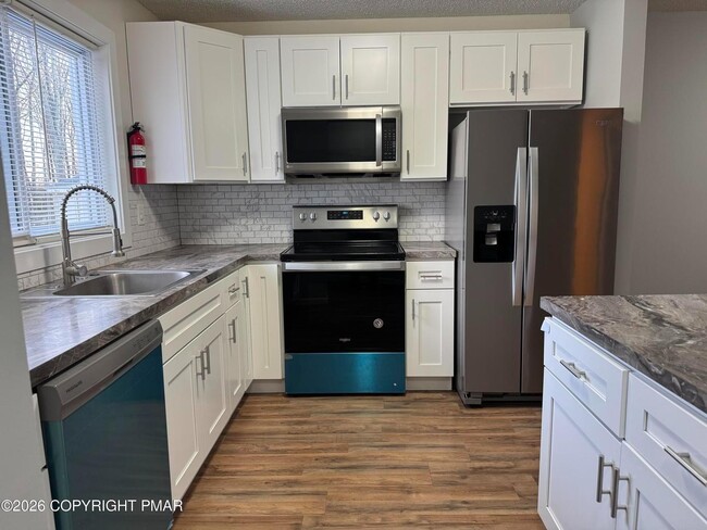 Foto del edificio - 35 Brookeville Terrace