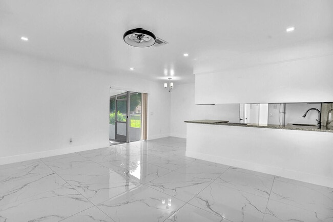Foto del edificio - 4326 Barbridge Rd