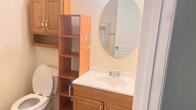 Foto del edificio - 608 Santiago Ct