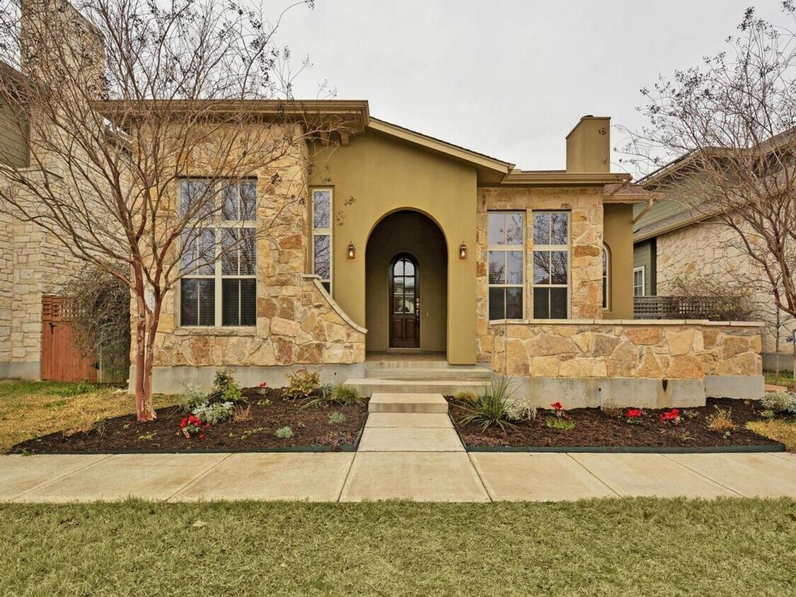Primary Photo - Mueller 3 Bed Home