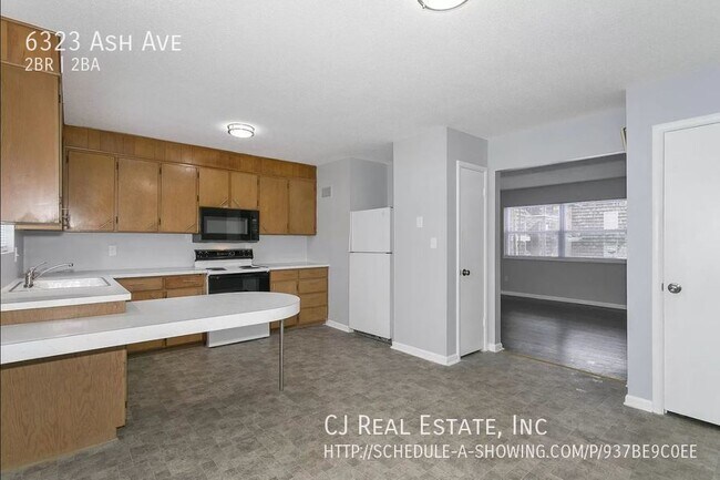Building Photo - 6323 Ash Ave