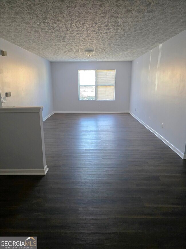 Foto del edificio - 12101 Fairington Ridge Cir