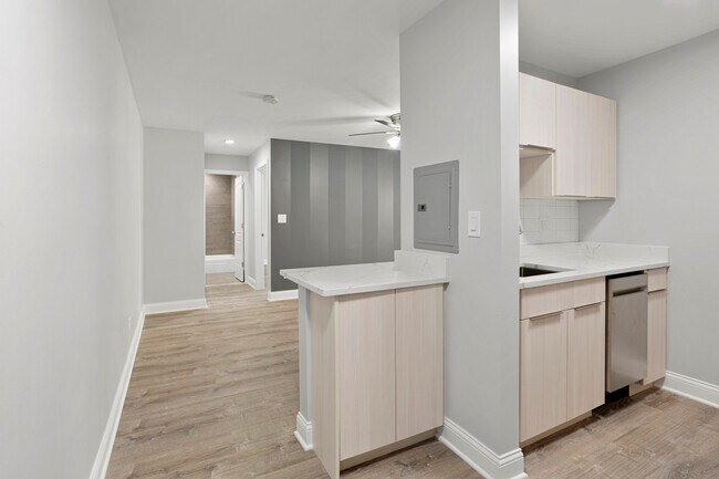 Foto del edificio - 6201 N Kenmore Ave