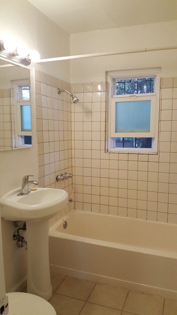 Foto del edificio - 4355 Texas St