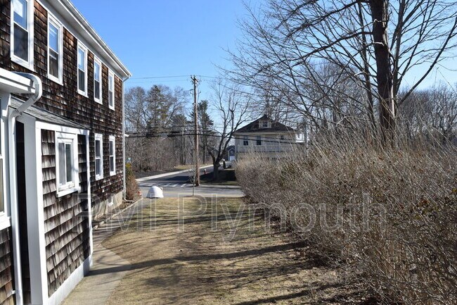 Building Photo - 74 Standish Ave