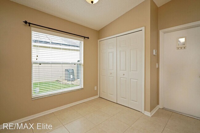 Building Photo - 3 br, 2 bath House - 2060 Tiburon Ln