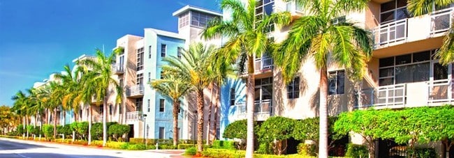 Building Photo - 335 SE 6th Ave