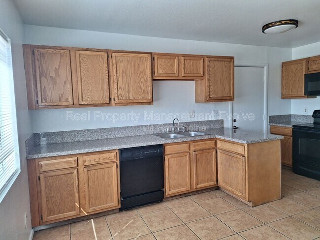 Building Photo - 3059 W Acapulco Ln