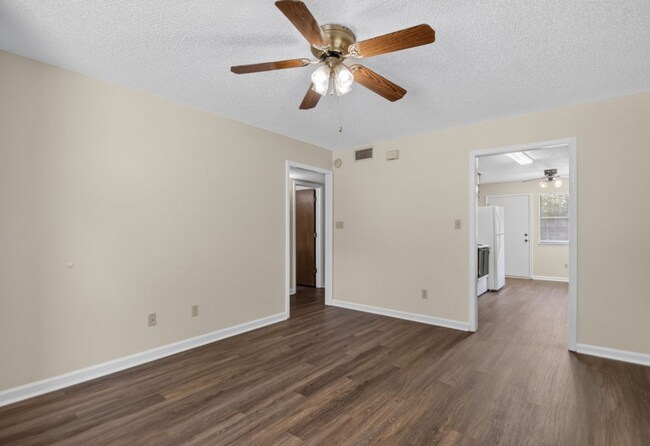 Foto del edificio - 207 Turner Ave